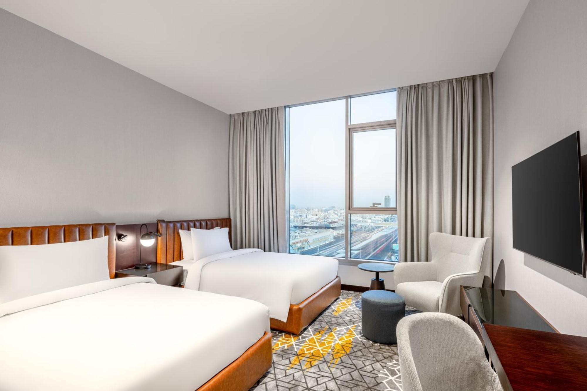 Hotel Four Points By Sheraton King Fahd Road 4*